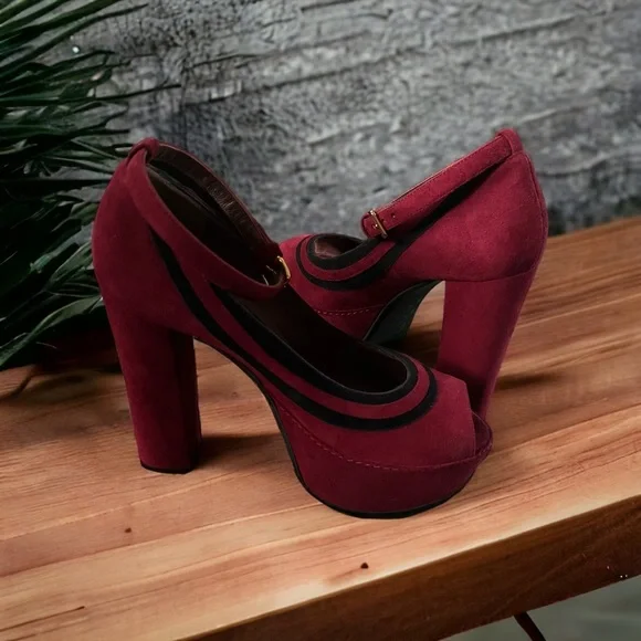 💖 Stunning Marni Suede Platform Heels 💖 - Picture 2 of 3